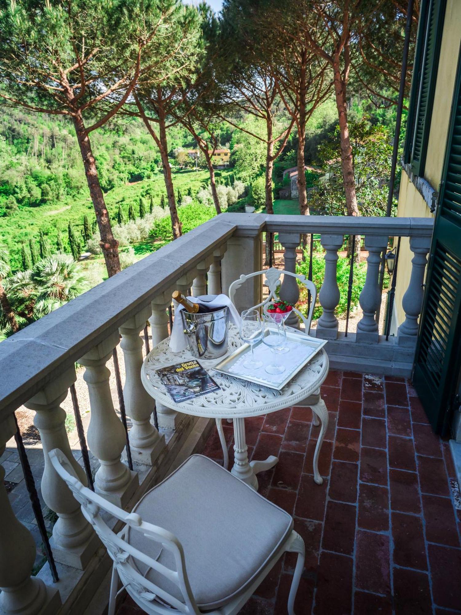 Hotel Villa Casanova Lucca Exteriör bild